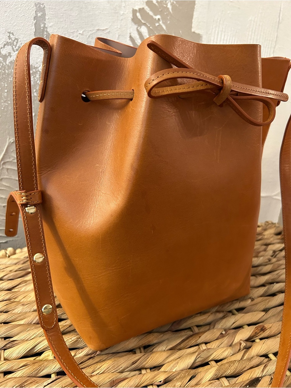 Mansur Gavriel Women’s Leather Bucket Bag in Cognac Brown - Picture 3 of 13
